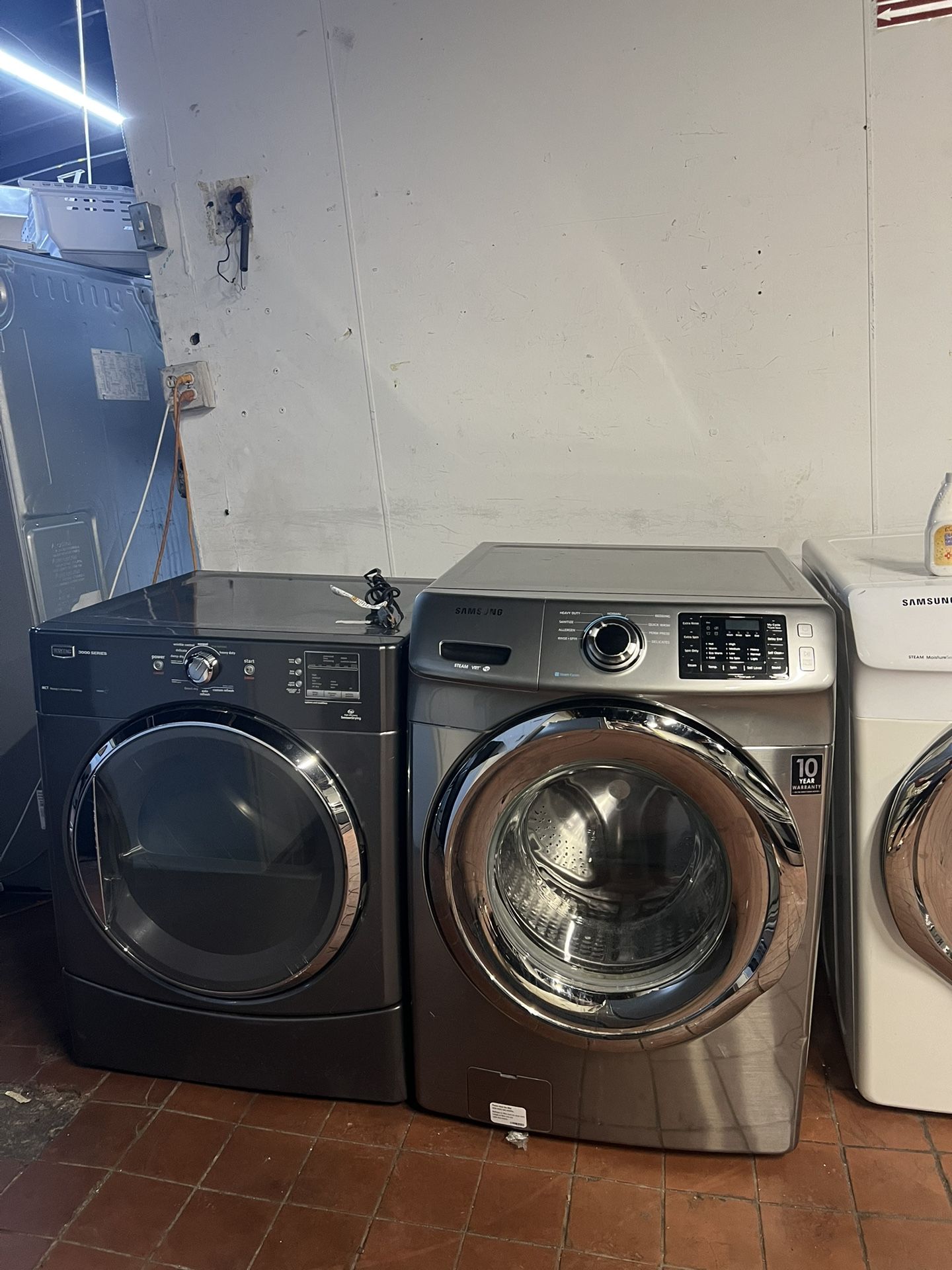 Front Load Metallic Washer And Gas Dryer/lavadora Y Secadora De Gas