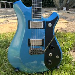 Custom Tremolo Guitar Luthier Made 