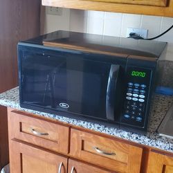 Oster Microwave 