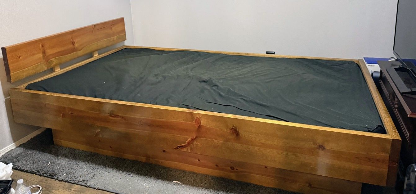 ***FREE WATERBED*** Super Single, Great For Tall Kids