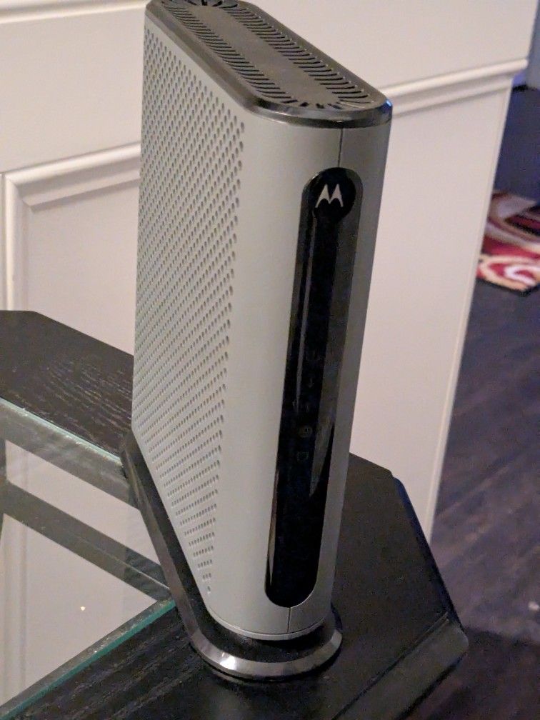 Motorola MB8611 DOCSIS 3.1 Multi-Gig Cable Modem
