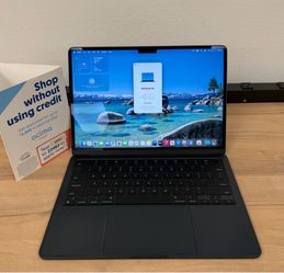 13.6" MacBook Air M2 8 Core*256GB SSD*8GB RAM