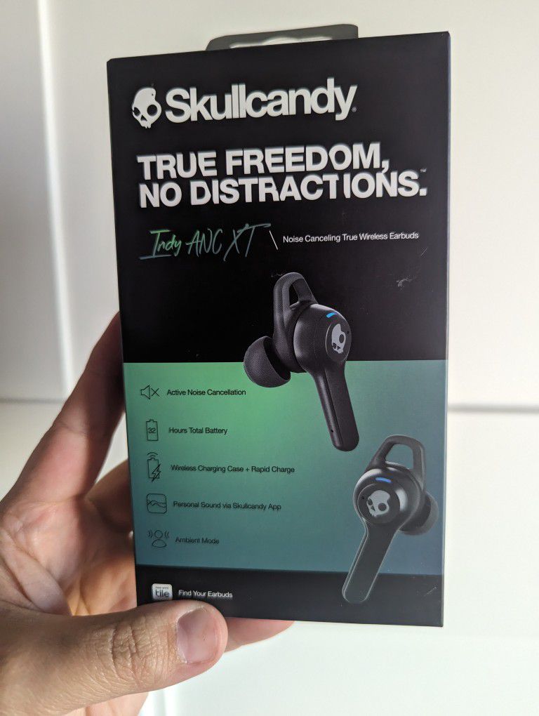 NEW / Sealed Skullcandy Bluetooth Headphones - Noise Cancelling
