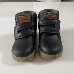 Carters Little Boys Black Boots Size 6M