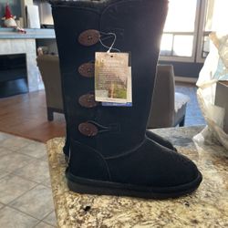 Bearpaw Boots Women’s Size 5