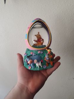 Winnie The Pooh Snow Globe
