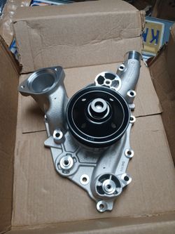 New 15-26 Dodge Ram- Charger-Challenger hellcat 6.2L V8 Water Pump Genuine