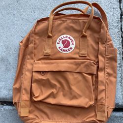 Fjallraven Kanken Bag Backpack never worn. Spicy Orange color.