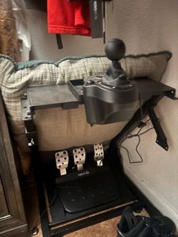 Logitech steering wheel and shifter