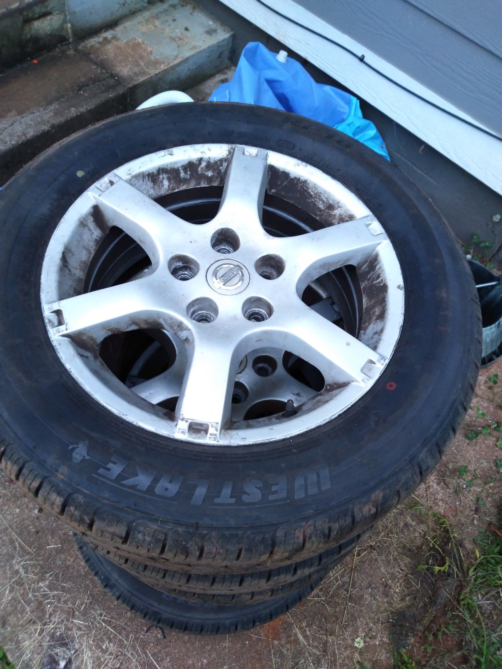 tires are sold like new with rims number 16
