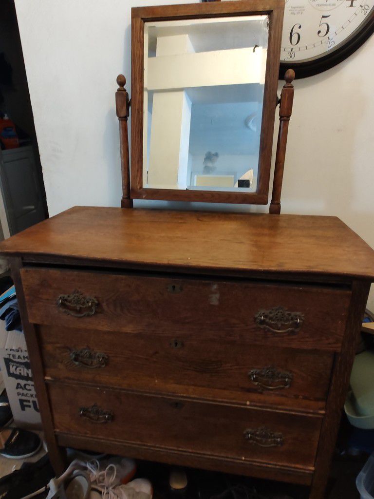 Antique Dresser With Mirror $175