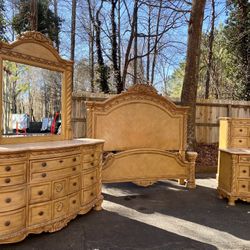 Complete North Shore King Bedroom Set 