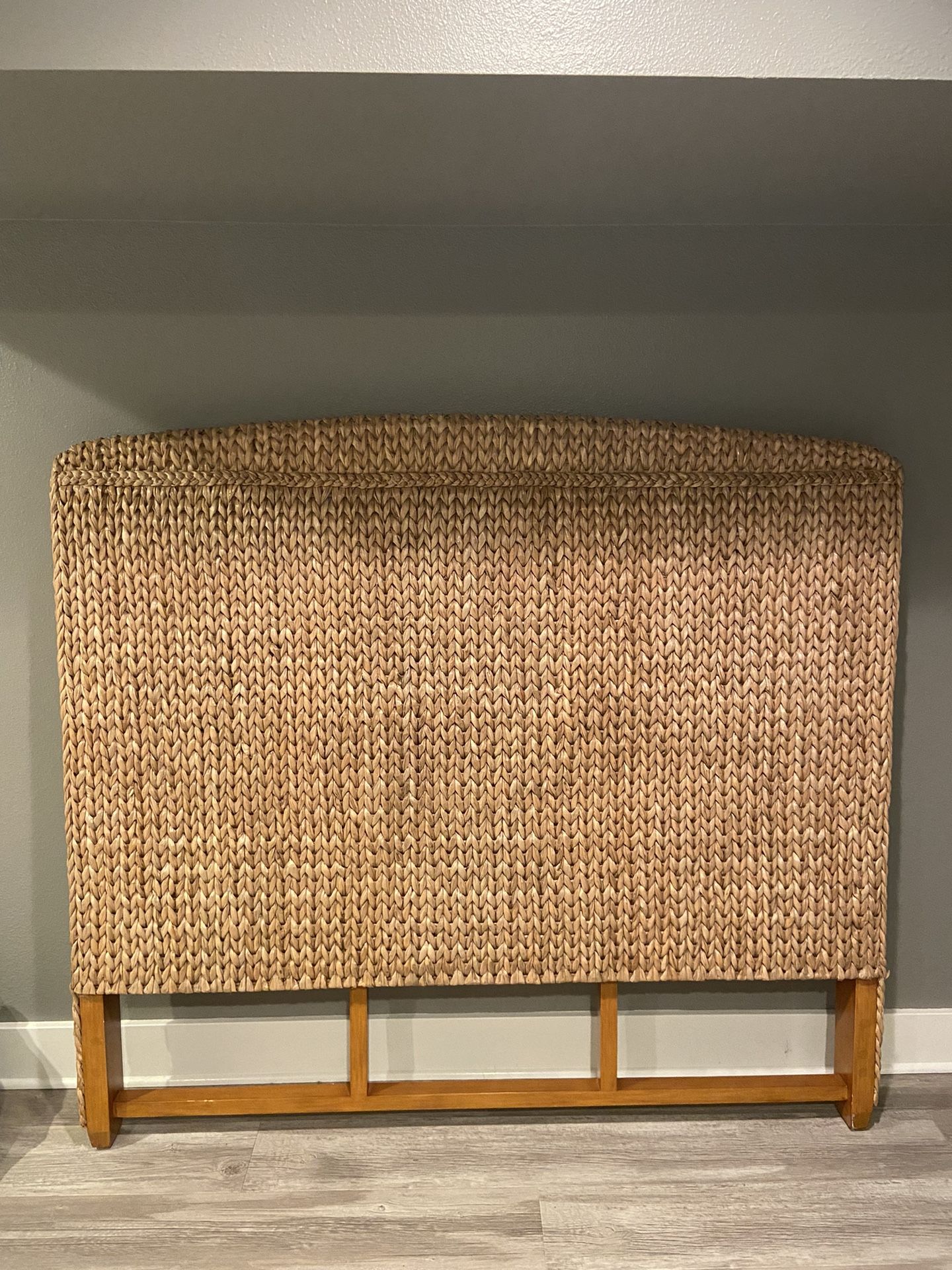 Pottery Barn Seagrass Headboard — Queen