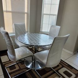 Modern Dining Table  With 4 leather  Chairs 