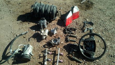 PARTES PARA 2010 HYUNDAI GENESIS SEDAN .