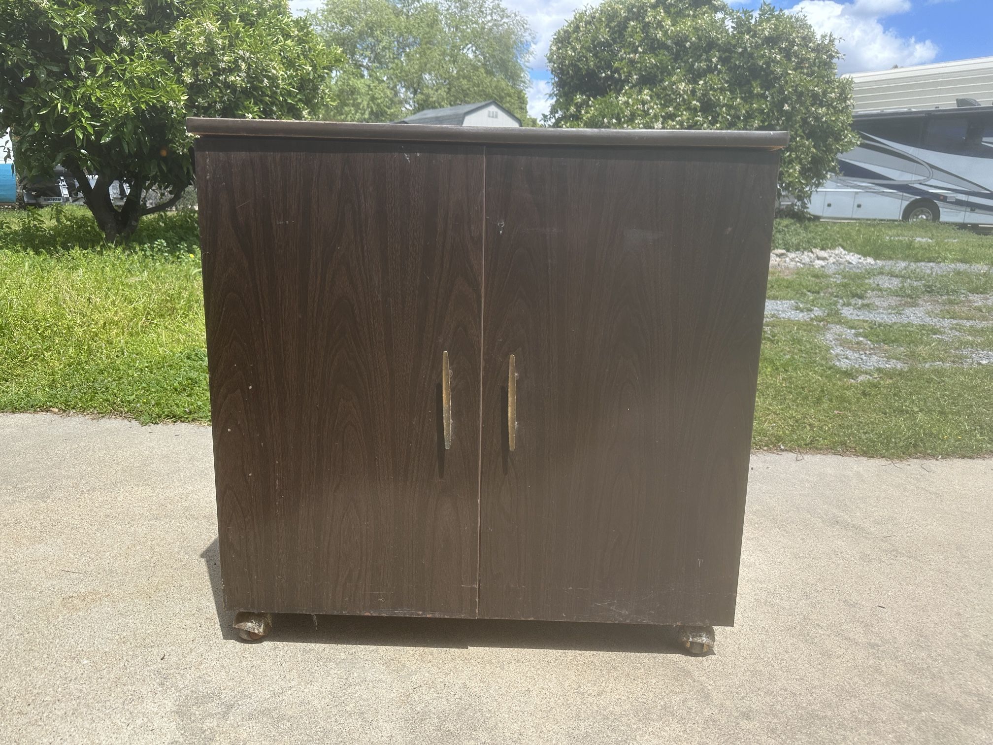 Small Metal Storage Cabinet With Shelf