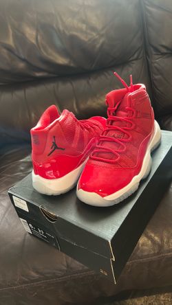 AIR JORDAN 11