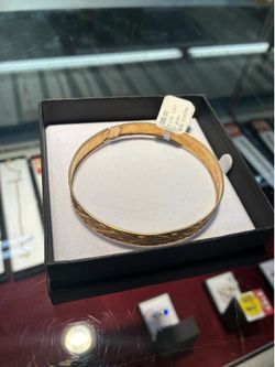 14K BANGLE BRACELET
