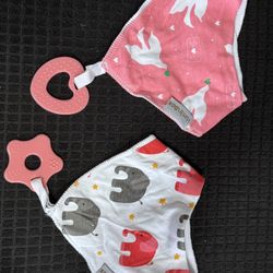 2 Pack Baby Bibs 