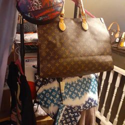 NEW !!!!! Sale Sale Purses !!!!!