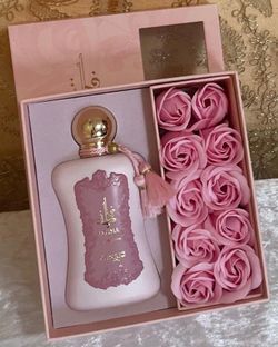Luxury Fatima Perfume Gift Set by Zimaya - Extrait de Parfum 100 ml with Pink Rose Design - Elegant Arabic Scent