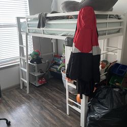 Loft bunk bed