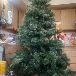 7.5 Ft Christmas Tree 🌲