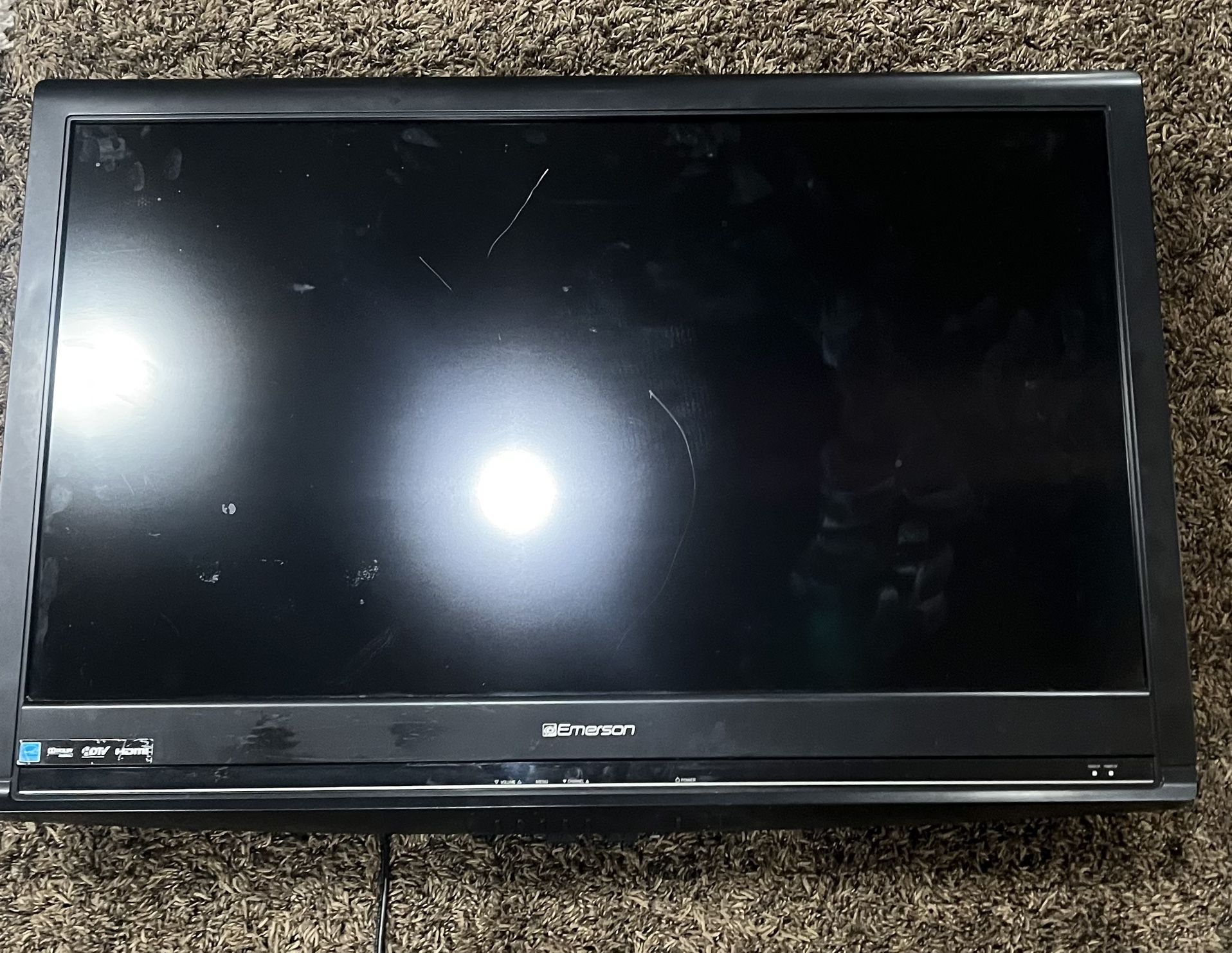 30 inch emerson tv for Sale in Pumpkin Center, CA OfferUp