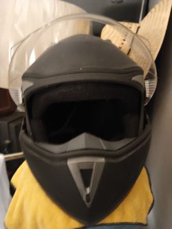 Extra Large Motorcycle Helmet With Sun Visor.