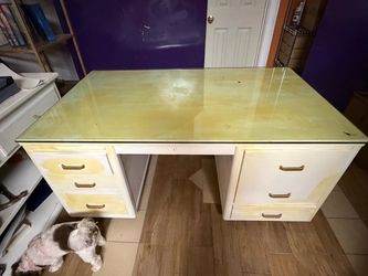 Free Desk - Pick up Only