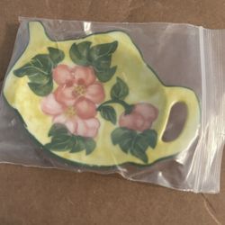 Small Ceramic Teapot Shaped Trinket Dishes 