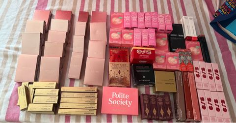 Large Makeup Bundle – Too Faced, Hourglass, Givenchy & More