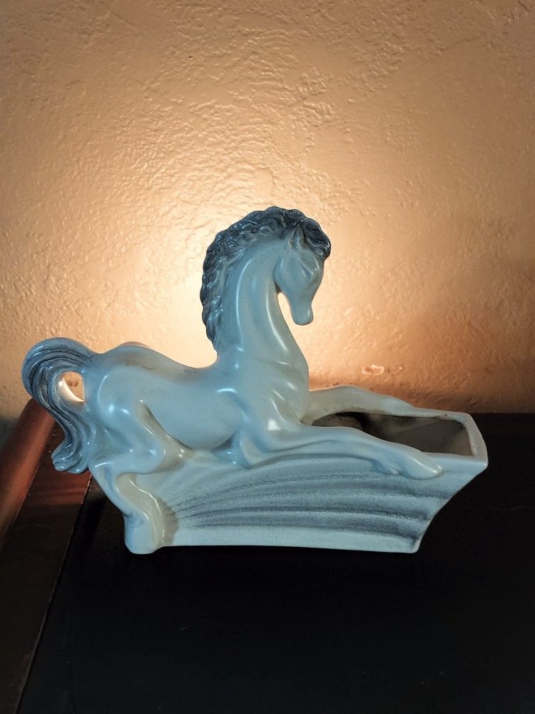Vintage 1950's Gilner Pottery Horse Planter TV Lamp. Please See Full Description