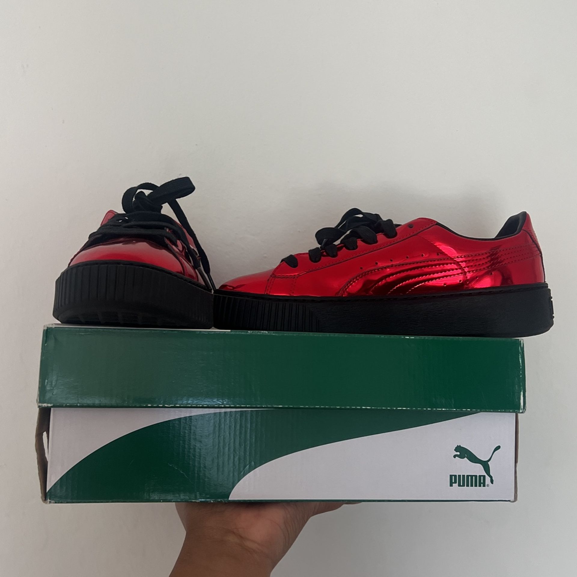 Puma’s - Basket Platform Metallic “Red” 