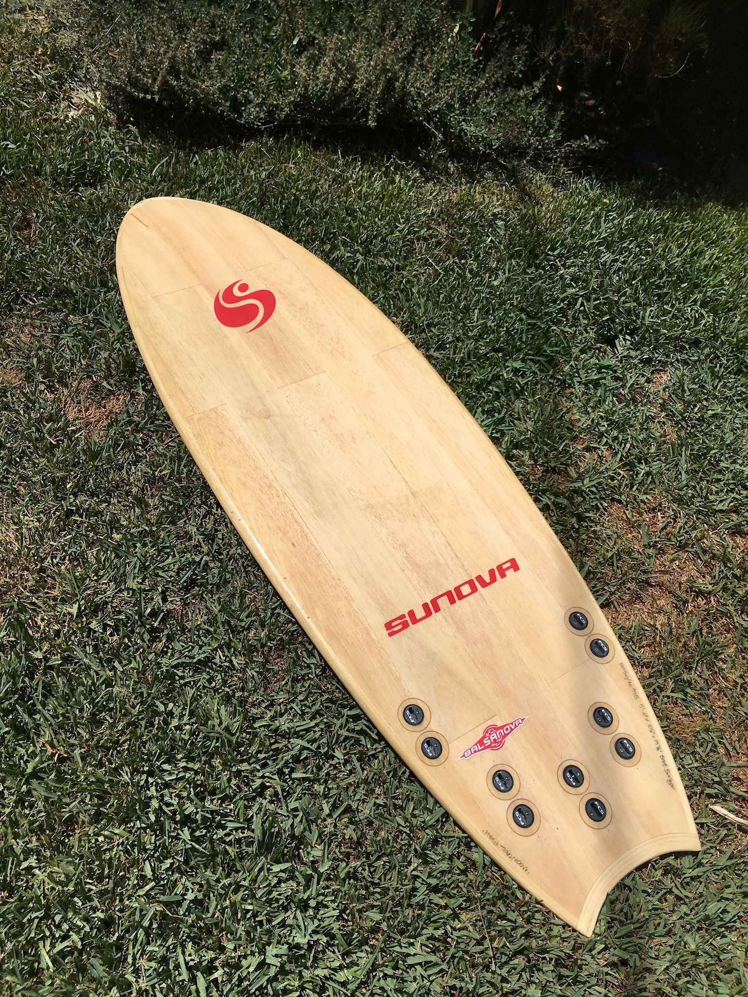 Sunova 5’6” Surfboard- Moontail