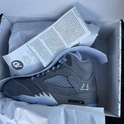 WOLF 🐺 GREY 5s (deadstock)