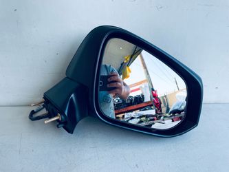 2022-2026 TOYOTA COROLLA CROSS RIGHT PASSENGER SIDE MIRROR OEM