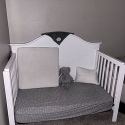 Crib/Toddler Bed