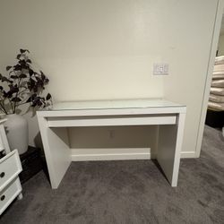 White Vanity Table 