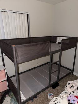 Twin bunk beds (still available‼️)