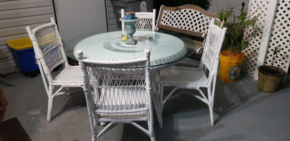 Wicker Glass Top Table With 4 Chairs