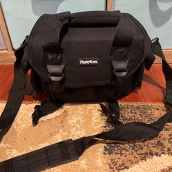 Photo4Less DSLR Camera bag for Canon Nikon Lens $25 bought new, didn’t fit my setup. Ended up using another bag.