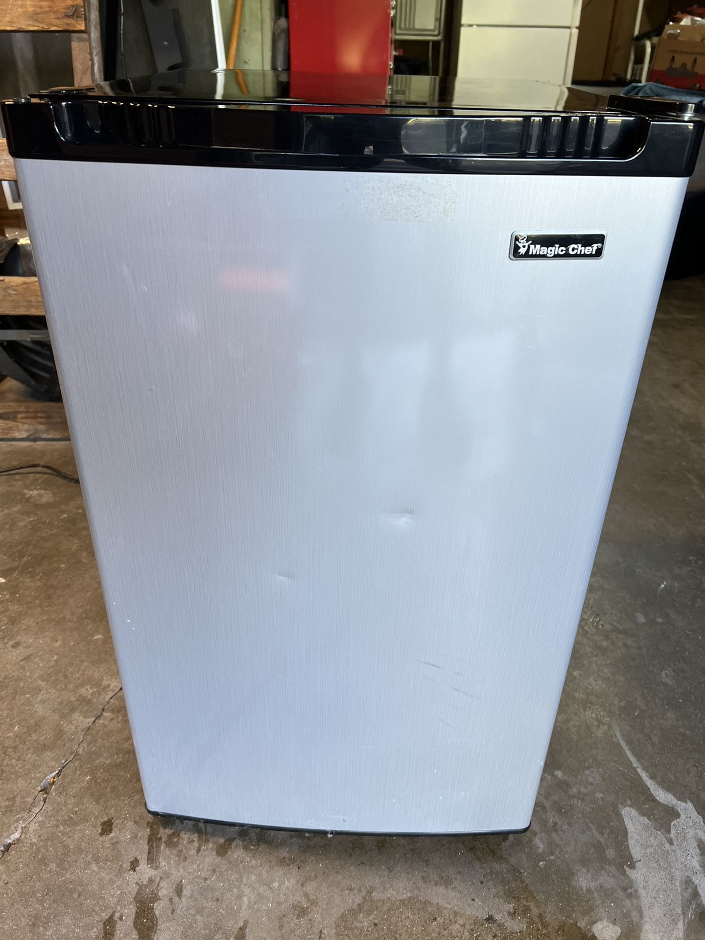 Magic Chef Refrigerator 