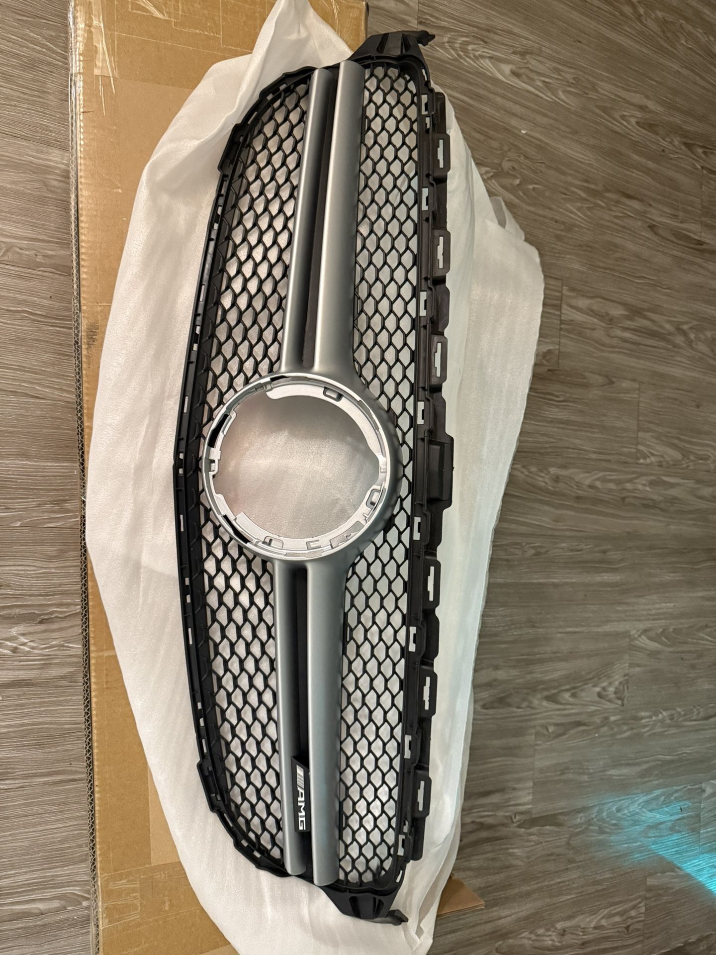 Mercedes C Class Front Grill & Rear Spoiler