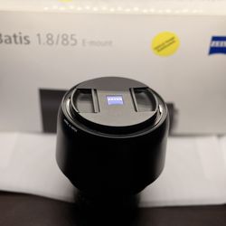 Zeiss Batis 85mm f/1.8 Prime Lens