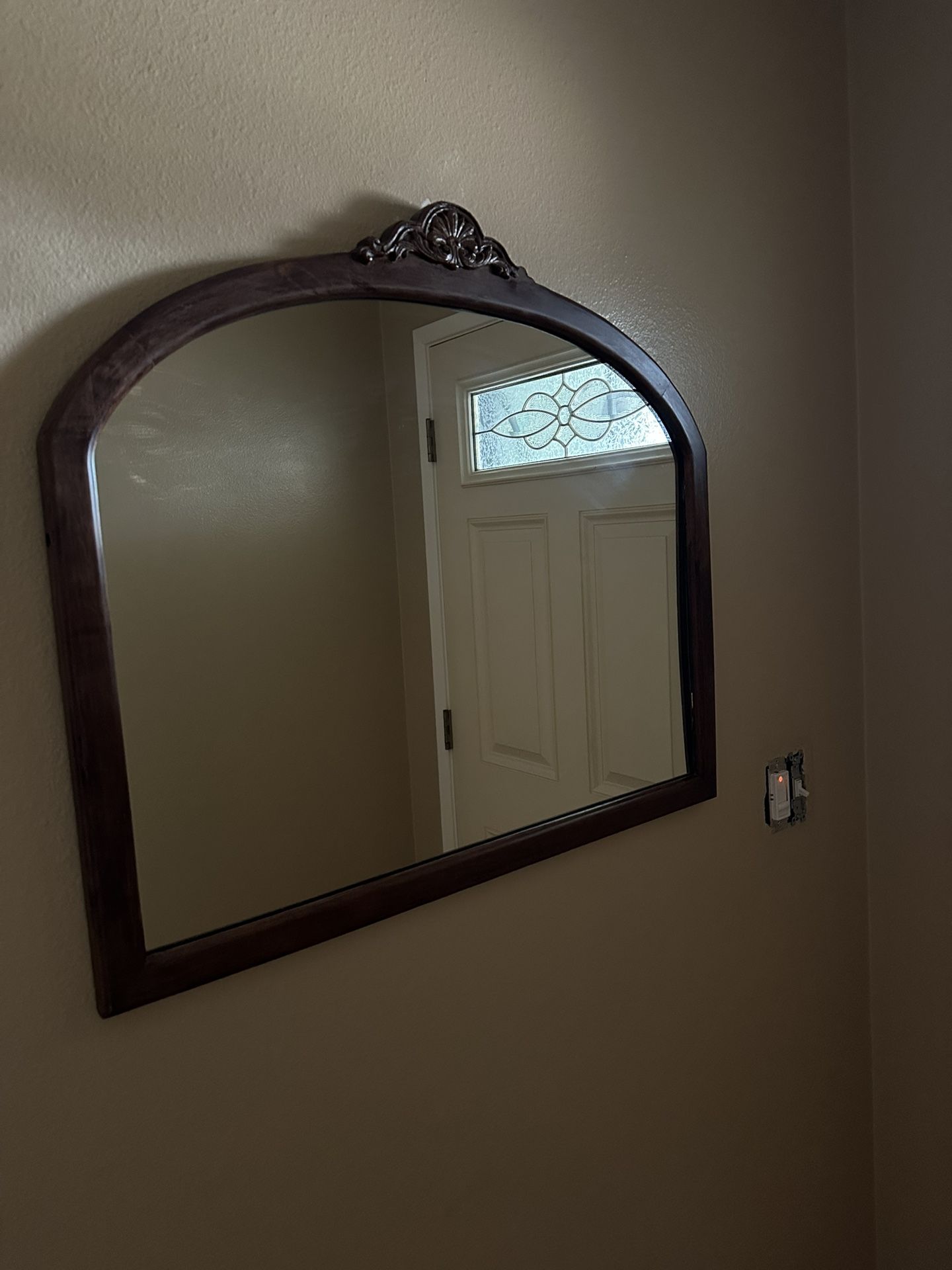ANTIQUE MIRROR 3’x3’