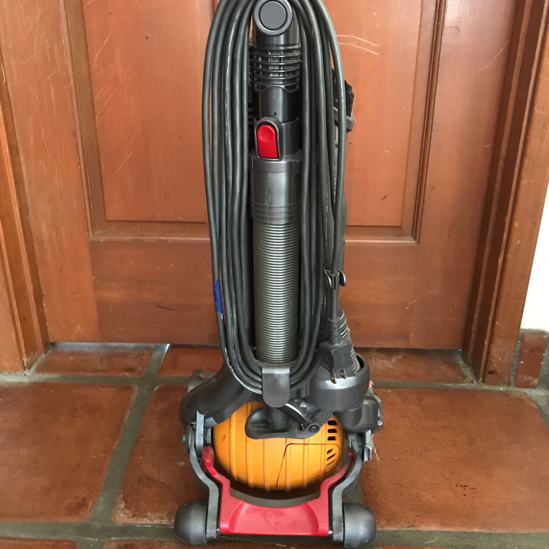 dyson ball DC24 vaccum