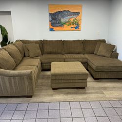 Delivery Included 3pc Ashley Sectional with Ottoman