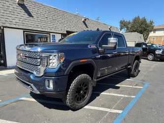 2021 GMC Sierra 2500HD Denali 6.6 Duramax  Loaded, 3in lift w/ Nitto