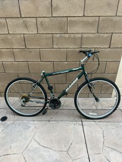 26 Inch Magna 15 Speed, Hybrid Bike
